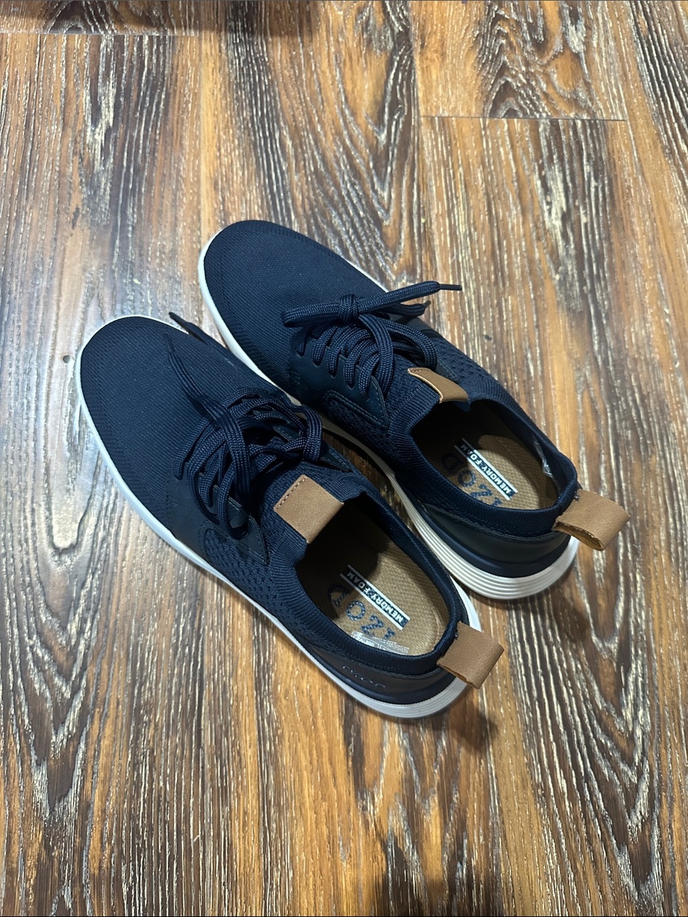 izod Men’s Navy Knit Lace-Up Sneakers with Brown Pull Tabs